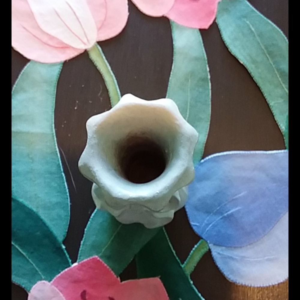 Isabel Bloom 2003 Ribbon Vase - Picture 2 of 7